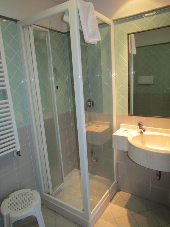 Emmaus Hotel ซัฟเฟรานา เอตเนอา ห้อง รูปภาพ