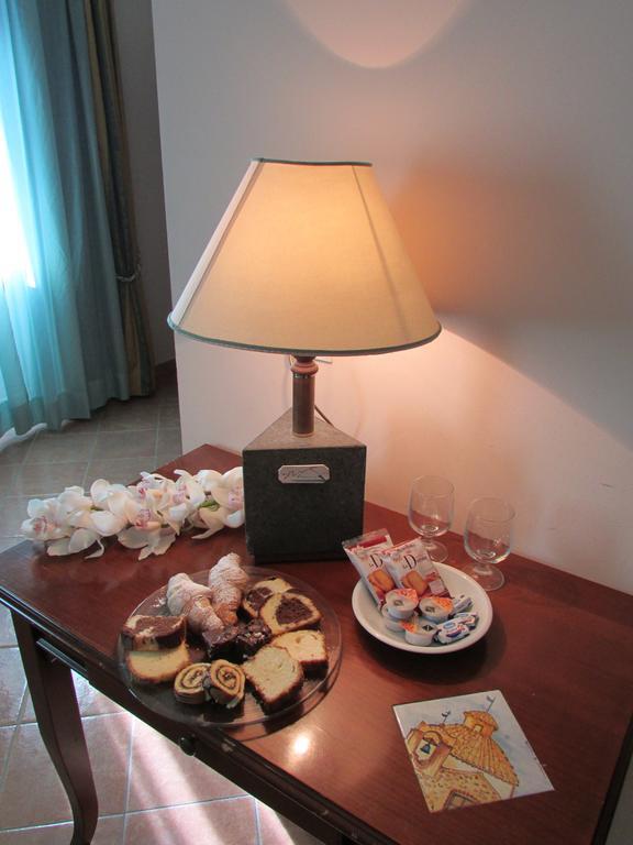 Emmaus Hotel ซัฟเฟรานา เอตเนอา ห้อง รูปภาพ